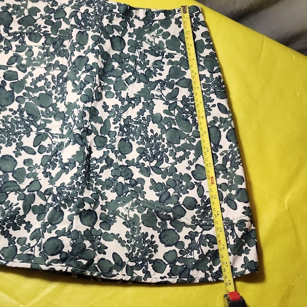Tory Burch Dark Green and White Patterned Mini Skirt